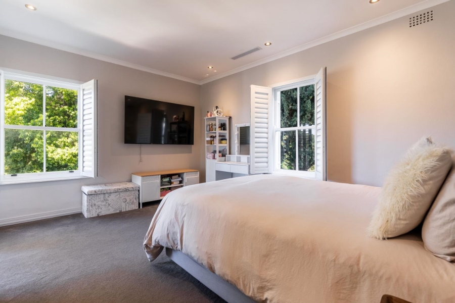 4 Bedroom Property for Sale in Constantia Western Cape